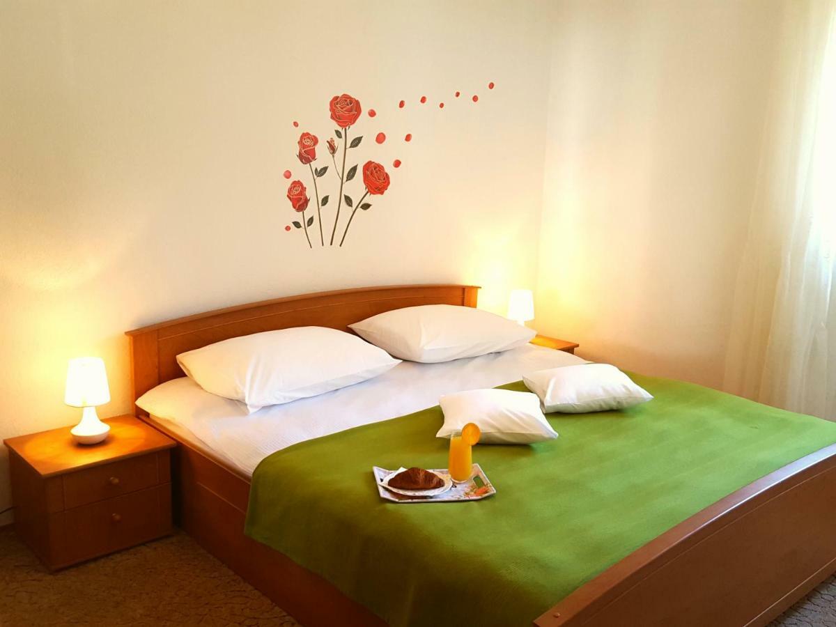 Apartmani Bezma Bol Ngoại thất bức ảnh