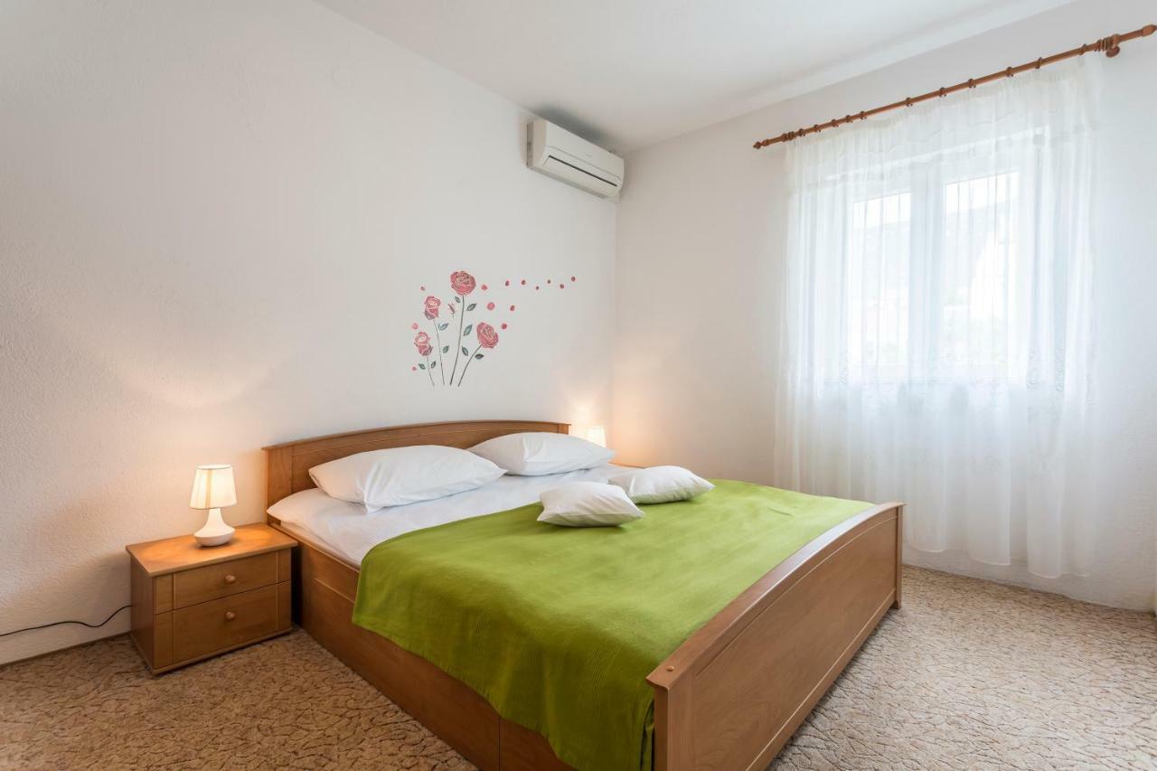 Apartmani Bezma Bol Ngoại thất bức ảnh