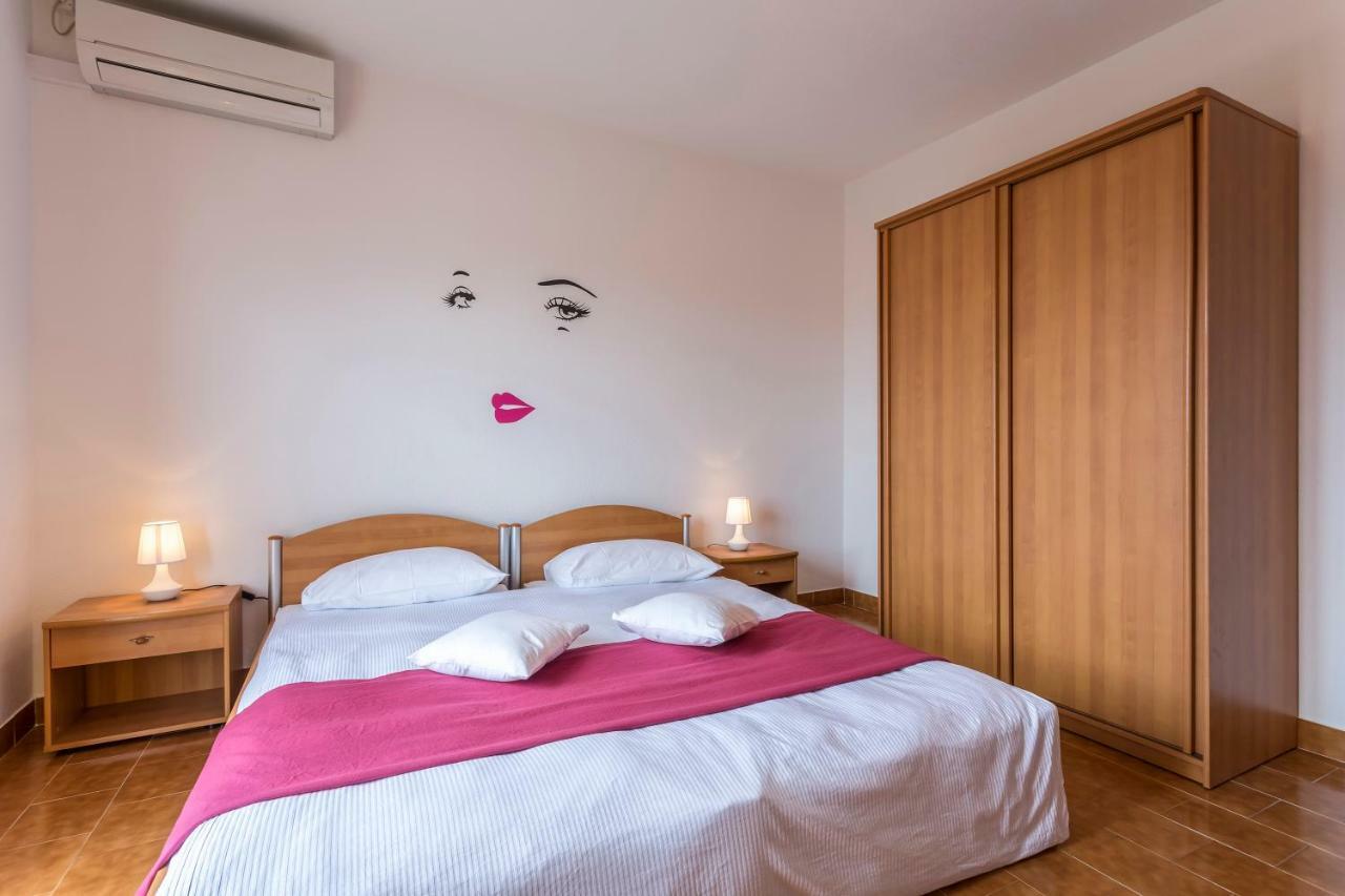 Apartmani Bezma Bol Ngoại thất bức ảnh