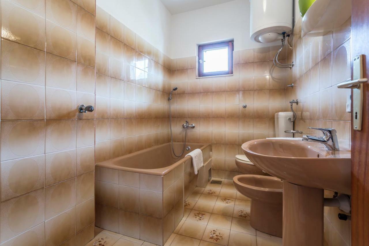 Apartmani Bezma Bol Ngoại thất bức ảnh