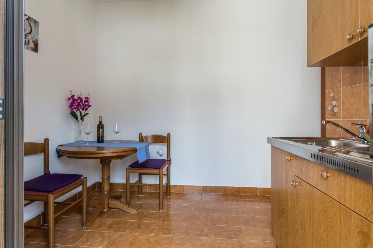 Apartmani Bezma Bol Ngoại thất bức ảnh